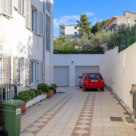 아파트 With Parking Space Podstrana, Split - 19638 포드스트라나